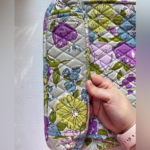 Vera Bradley Quilted Tote Shoulder Bag in Floral Retired 2012 Watercolor - Picture 3 of 10